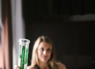 Małe fajki wodne czy duże fajki wodne – jaki rozmiar najlepiej odpowiada indywidualnym potrzebom? fajki wodne